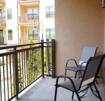 Loring Heights Apartamento | Luxury Midtown Oasis Rooftop & Pool