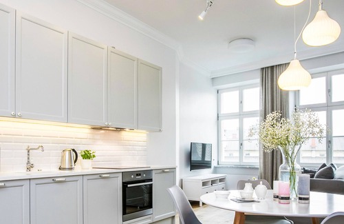 Old Town Hotel | Luxury Mint Apartments Main Square
