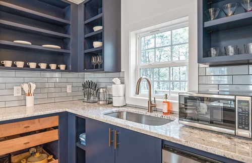 Vein Mountain Cabina | Luxury Modern 2BR cabin near Chimney Rock