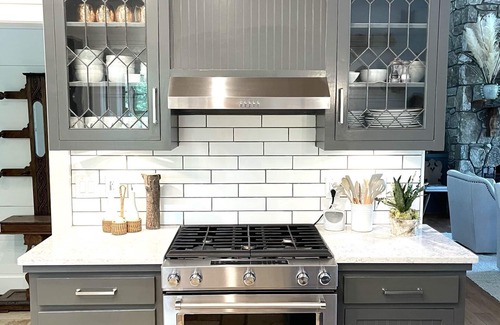 Cashiers Casa | Luxury Mountain Home with wonderful view of Whiteside mountain and hot tub !