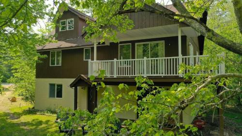 Hunter Villa | Luxury Mountain Villa - 3 bedroom, hot-tub, fire-pit