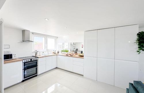 Middlesbrough Casa | Luxury Nest 10 Guests Free Parking Middlesbrough