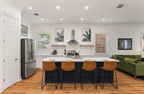 Mid-City Casa | Luxury New 3BD Home with Parking and Private Yard