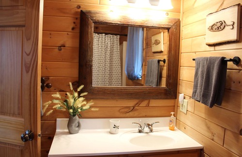 Minong Cabina | Luxury North Woods Lake Home in Minong, WI