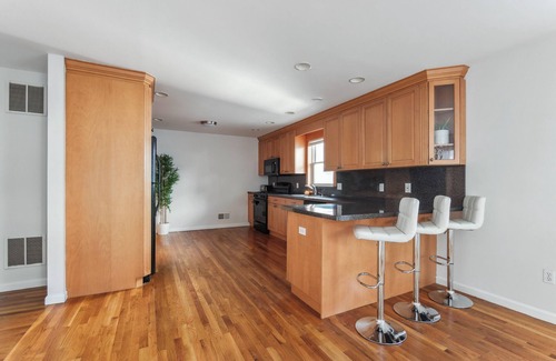 White Plains Casa | Luxury NY Home with Game Room & Free Parking