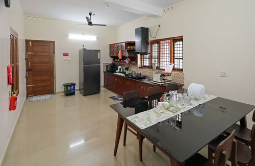 Choonad Casa | Luxury Oasis 3BR AC Villa- Garden & Balcony Lounge