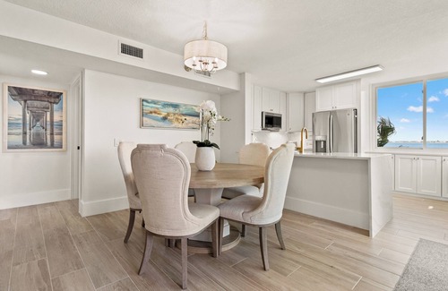 Isla del Sol Condominio | Luxury Oceanfront Oasis on Boca Ciega Bay – 2BR Isla del Sol Condo