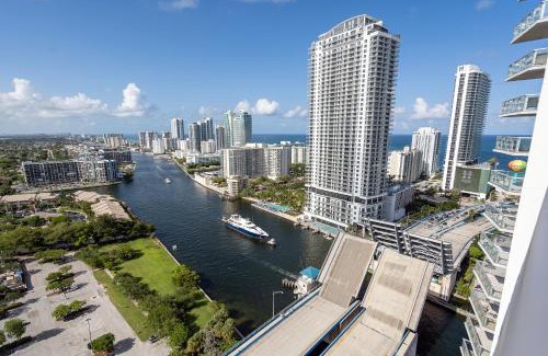 Hallandale Beach Apartamento | Luxury Oceanview Apartment