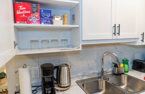 Dieppe Casa | Luxury One Bedroom Private Apartment