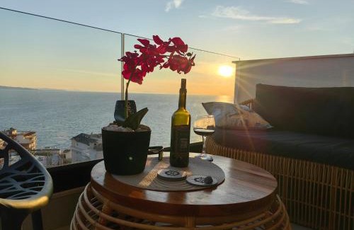 Qender Apartamento | Luxury Panorama View with a Pool