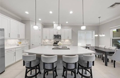 Estero Casa | Luxury Pool and Hot Tub House in South Fort Myers near RSW, attractions, beach.