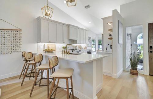 Bonita Springs Casa | Luxury Privacy and Close to Beach