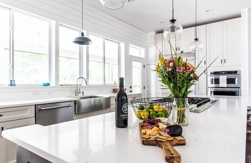 Lakeside Casa | Luxury, Private Pool, 1500 FT To Beach, Hot Tub, Guest House