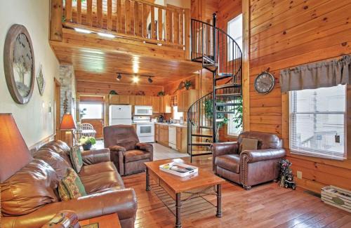 Pigeon Forge Casa | Luxury Resort Cabin, 5 min to Dollywood, Smoky Mountain Charm!