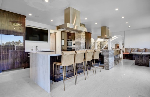 Los Feliz Villa | Luxury Resort Style Hollywood Hills Villa