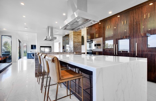 Los Feliz Villa | Luxury Resort Style Hollywood Hills Villa