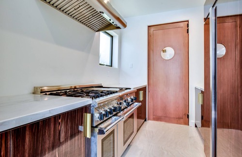 Los Feliz Villa | Luxury Resort Style Hollywood Hills Villa