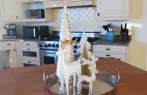 Alexander City Villa | Luxury Retreat at Lake Martin - Lakeside Grande Villa