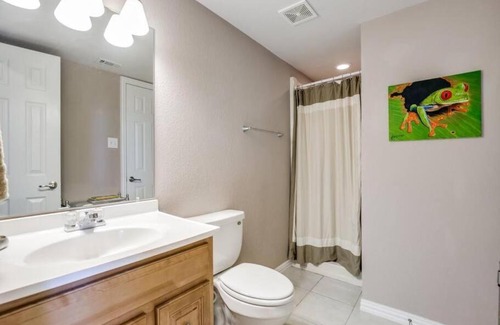 Kemp Casa | Luxury Retreat/Boat Rentals Available!