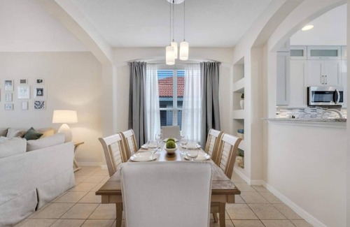 Solana Casa | Luxury Retreat w/ Heated Pool near Disney!