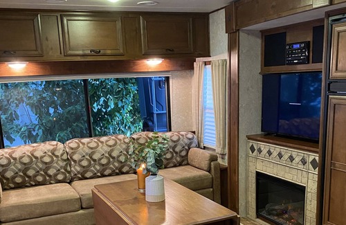 Cave Creek Casa | Luxury RV in Beautiful Cave Creek!