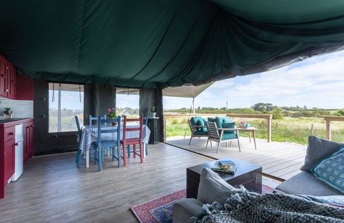 Inverin Cabina | Luxury safari tent sleeps 6. Wild Atlantic Way Connemara near beach/Aran Islands