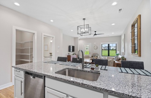 Booneville Casa | Luxury Scenic View Jordan Creek