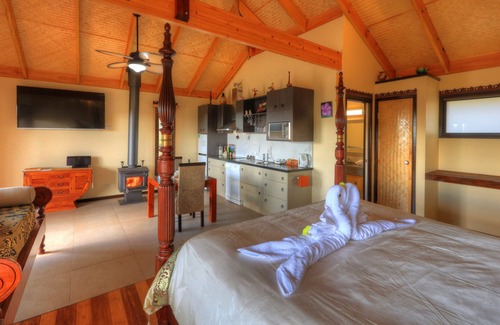 Balmoral Ridge Casa | Lujosa villa independiente con cama doble, spa doble, chimenea y cocina.