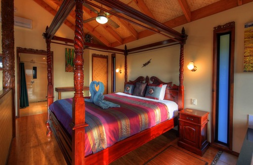 Balmoral Ridge Casa | Villa independiente de lujo con cama king, spa doble, chimenea y cocina.
