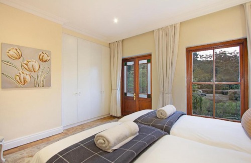 Constantia Villa | Luxury Serviced Villa in Constantia