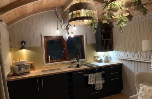 Saint Blazey Apartamento | Luxury Shepherd's Hut and Hot Tub Retreat