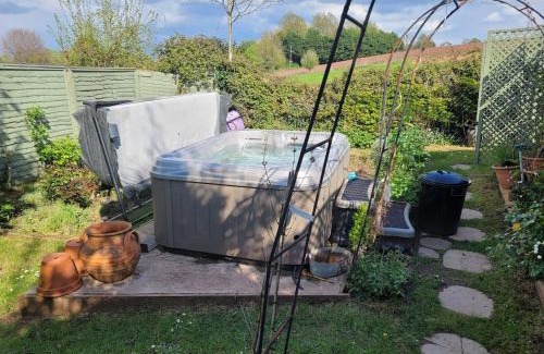 Saint Blazey Apartamento | Luxury Shepherd's Hut and Hot Tub Retreat