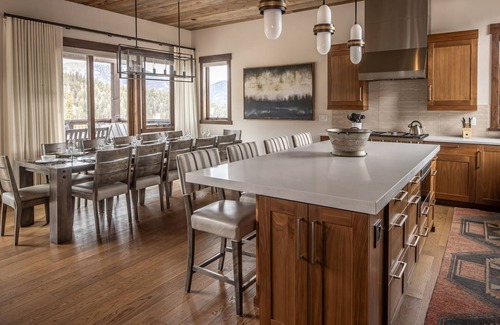 Spanish Peaks Cabina | Luxury Ski-in/Ski-out Spanish Peaks Home; Pet Friendly with Private Hot Tub!