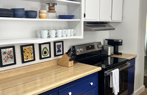 Sonoma Casa | Luxury Sonoma home with hot tub and beautiful deck and outdoor area