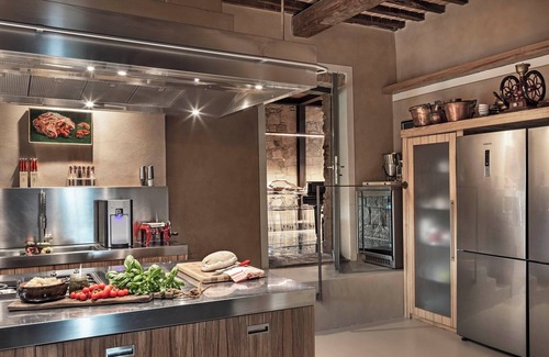 Pomarance Villa | Luxury SPA and retreat in Tuscany with Depandance