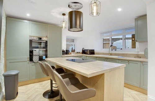 Frosterley Casa | Luxury Stay at The Heather Cottage with Hot Tub