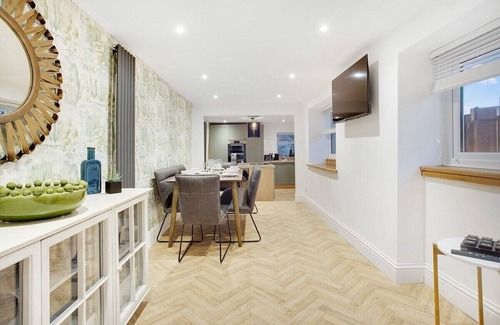 Frosterley Casa | Luxury Stay at The Heather Cottage with Hot Tub