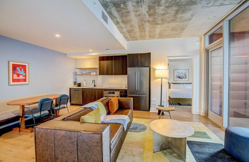 Rainey Street Historic District Condominio | Luxury Stay on Rainey St