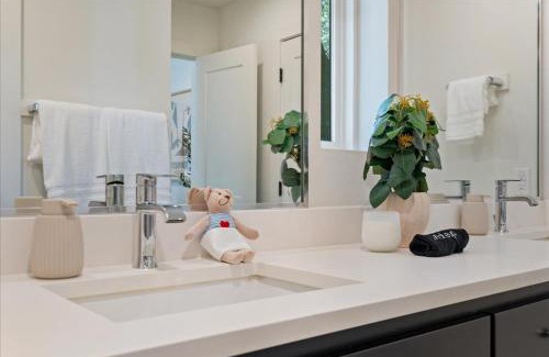 Swede Hill Apartamento | Luxury Stay w Ping-Pong & Pool