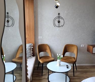 Tirana Apartamento | Luxury Studio Apartment Square 21, Seven Heavens