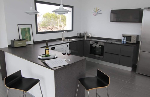 Villaverde Villa | Lujo, elegante y contemporánea villa de 3 dormitorios, WiFi gratuito