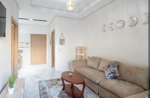 Ain Harrouda Apartamento | Luxury & sweet studio apartment with swimming pool