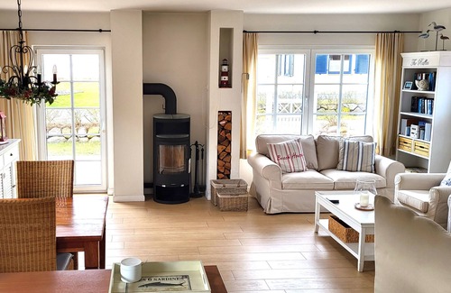 Juliusruh Casa | De lujo con tejado de paja en una fantástica ubicación en Breeger Bodden, la playa, chimenea, cabina de infrarrojos