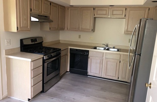 Gaithersburg Casa | Luxury Townhome for Travelers occupancy in the North I-270 Technology Corridor