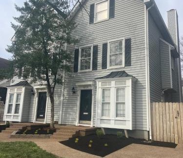 Hillsboro Village Casa | Luxury Townhouse On Music Row - Downtown Nashville