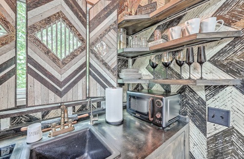 Wadmalaw Island Apartamento | Luxury Treehouse. Pets ok,