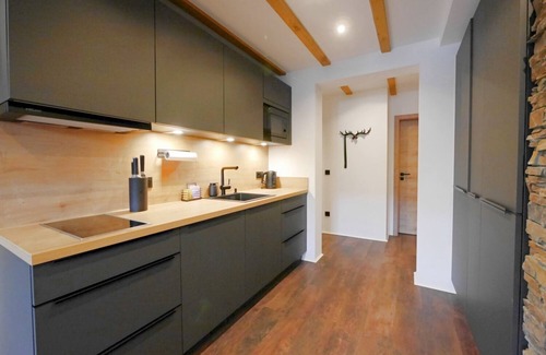 Schwalefeld Apartamento | Luxury vacation apartment "Jägerheim" Alte Försterei (Old Forester's House)