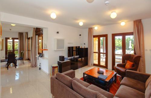 Aphrodite Hills Villa | Luxury Villa AJ 04 with Private Infinity Pool and Hot Tubs, Aphrodite Hills Resort