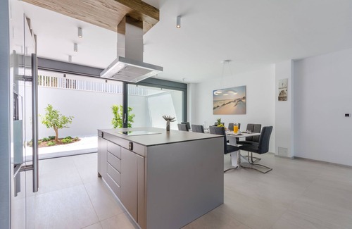 Sutivan Villa | Luxury Villa Complex VITAE & PAX