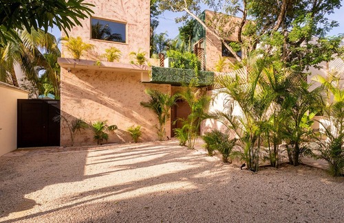 Área de Playacar Fase II Villa | LUXURY VILLA FOR UP TO 16 GUESTS - 5 MINUTES FROM THE BEACH BY CAR